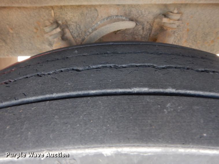 image for item GJ9154 1999 Thomas Built Saf-T-Liner ER school bus