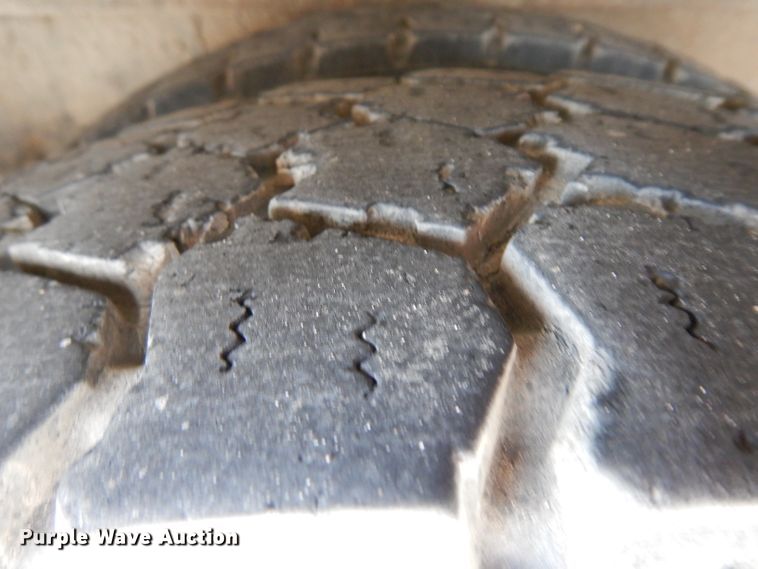 image for item GJ9154 1999 Thomas Built Saf-T-Liner ER school bus