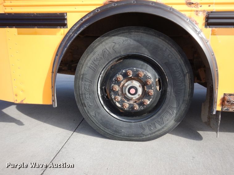 image for item GJ9154 1999 Thomas Built Saf-T-Liner ER school bus