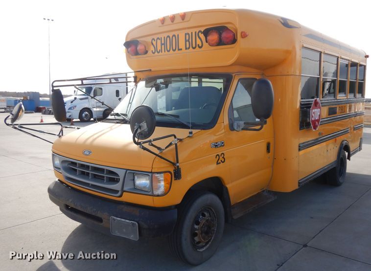 image for item GJ9155 2002 Ford E450 school bus