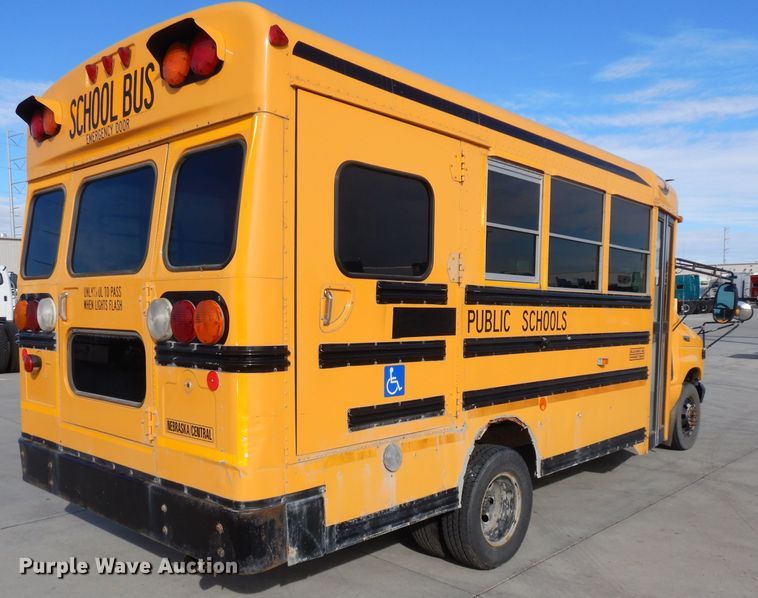 image for item GJ9155 2002 Ford E450 school bus