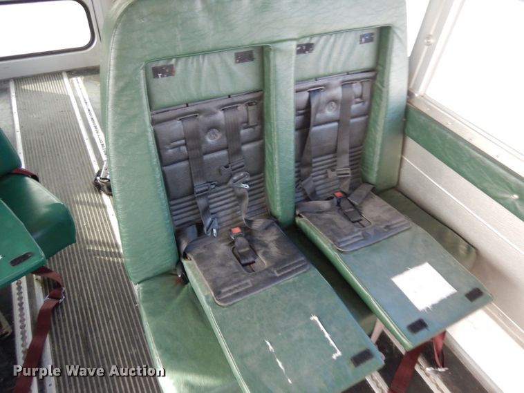 image for item GJ9155 2002 Ford E450 school bus