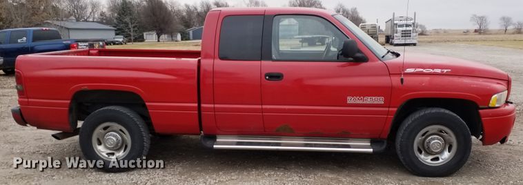 image for item GJ9164 1999 Dodge Ram 2500 Quad Cab pickup truck