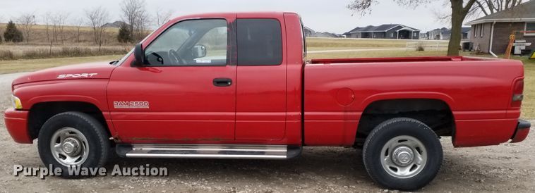image for item GJ9164 1999 Dodge Ram 2500 Quad Cab pickup truck