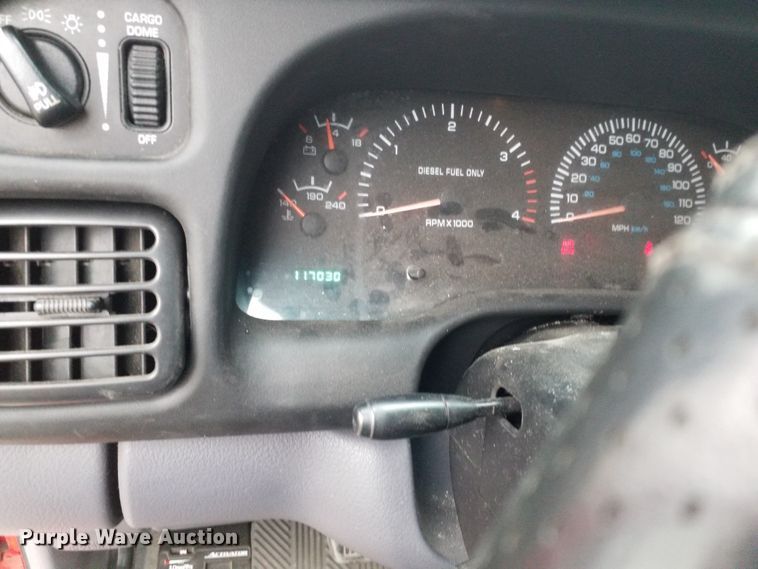 image for item GJ9164 1999 Dodge Ram 2500 Quad Cab pickup truck