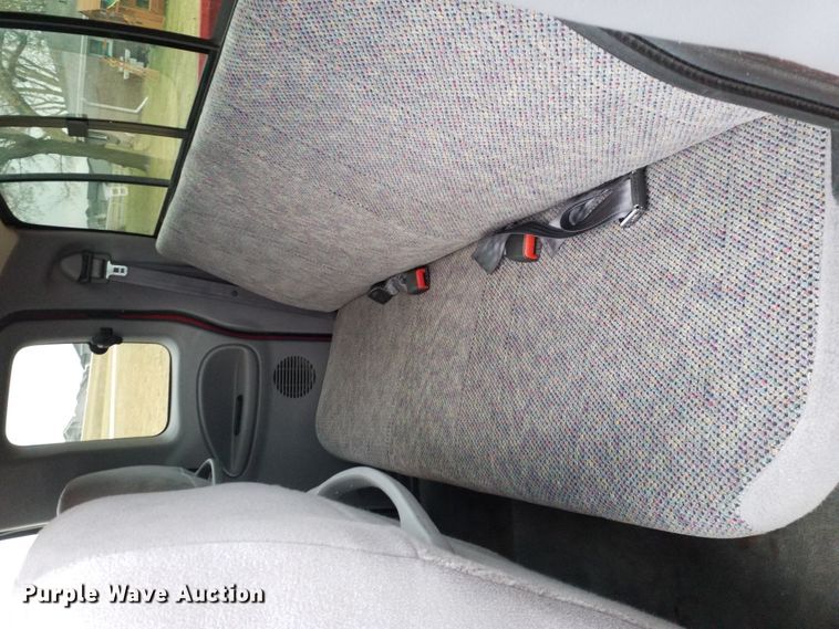 image for item GJ9164 1999 Dodge Ram 2500 Quad Cab pickup truck