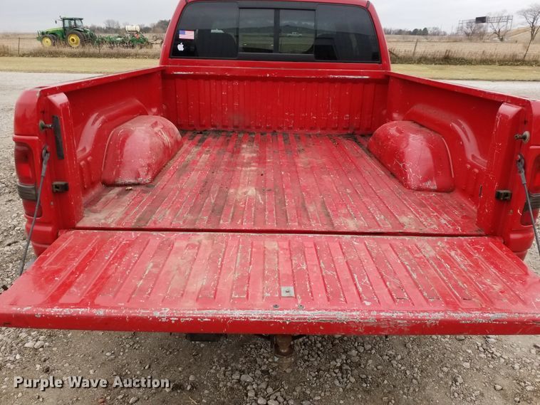 image for item GJ9164 1999 Dodge Ram 2500 Quad Cab pickup truck