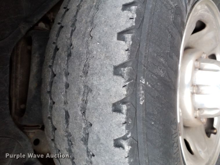 image for item GJ9164 1999 Dodge Ram 2500 Quad Cab pickup truck