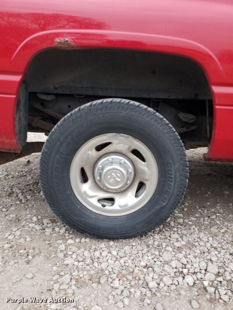 image for item GJ9164 1999 Dodge Ram 2500 Quad Cab pickup truck