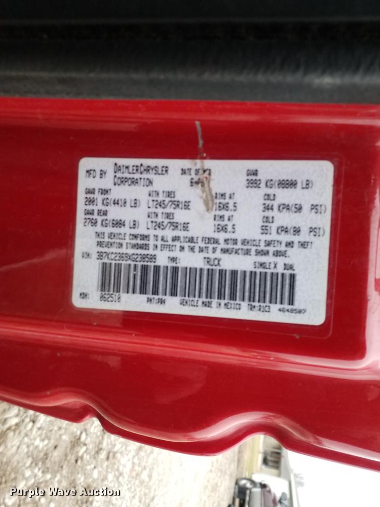 image for item GJ9164 1999 Dodge Ram 2500 Quad Cab pickup truck