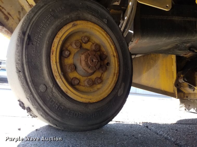 image for item GJ9178 1980 Power Boss SW88 sweeper