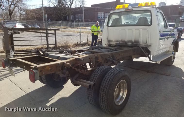 image for item GJ9179 1996 Ford F450 Super Duty truck cab and chassis