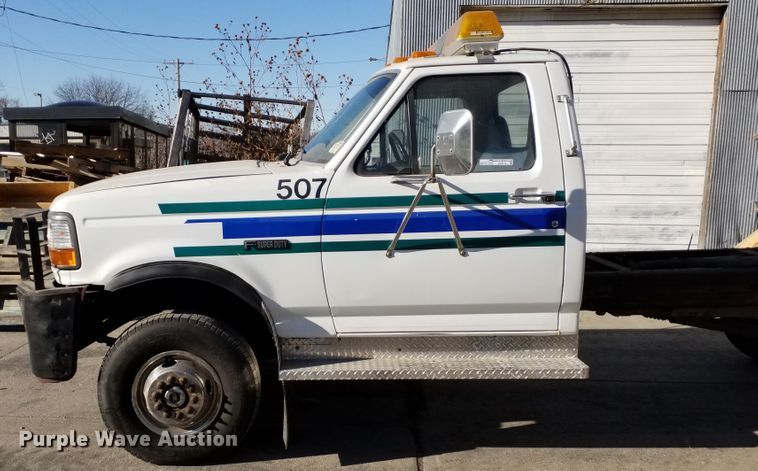 image for item GJ9179 1996 Ford F450 Super Duty truck cab and chassis