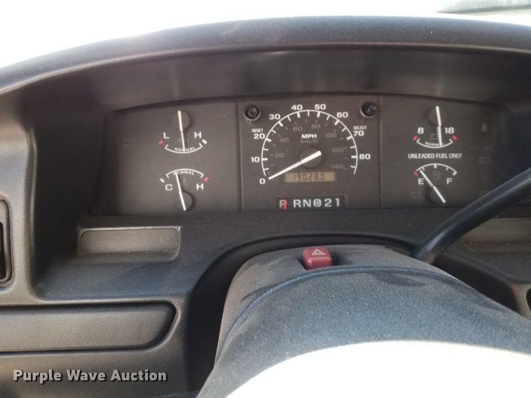 image for item GJ9179 1996 Ford F450 Super Duty truck cab and chassis