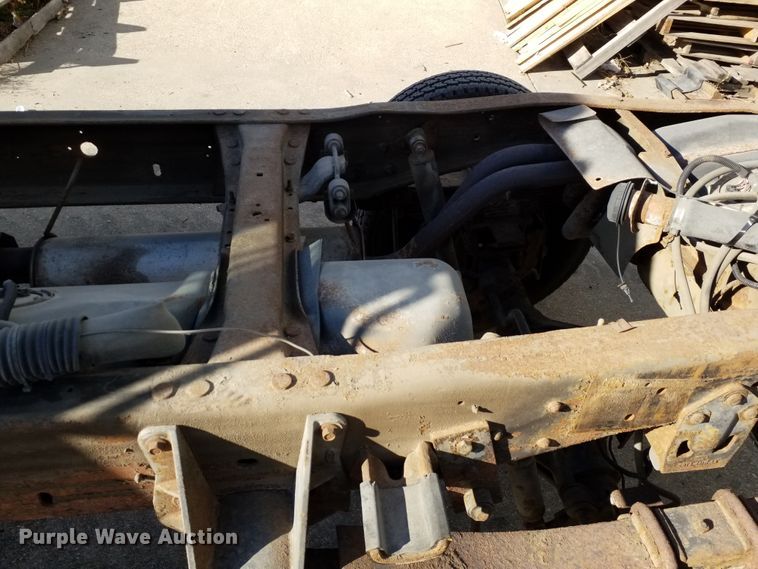 image for item GJ9179 1996 Ford F450 Super Duty truck cab and chassis