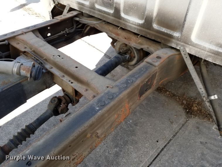 image for item GJ9179 1996 Ford F450 Super Duty truck cab and chassis