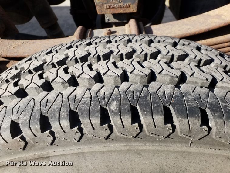 image for item GJ9179 1996 Ford F450 Super Duty truck cab and chassis