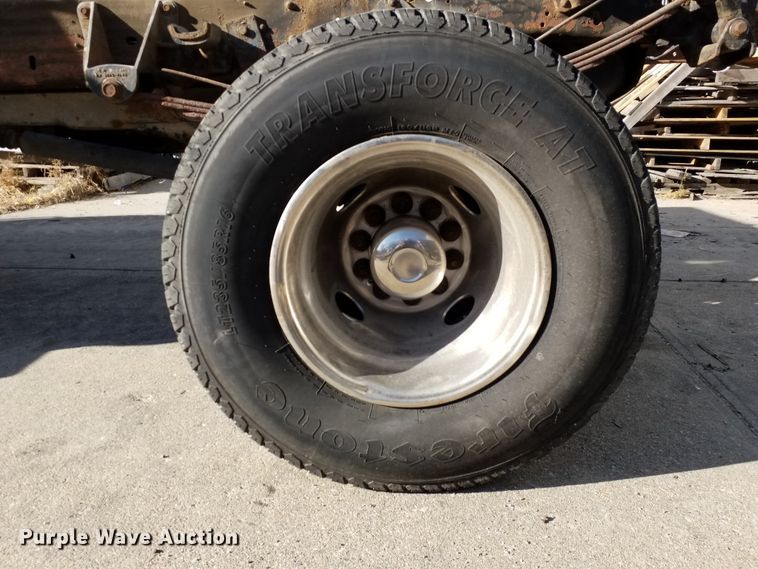 image for item GJ9179 1996 Ford F450 Super Duty truck cab and chassis