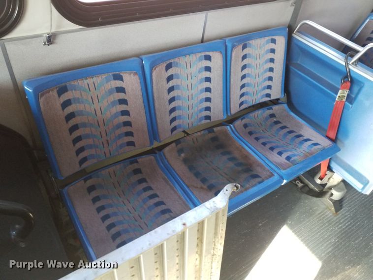 image for item GJ9180 2001 Gillig transit bus