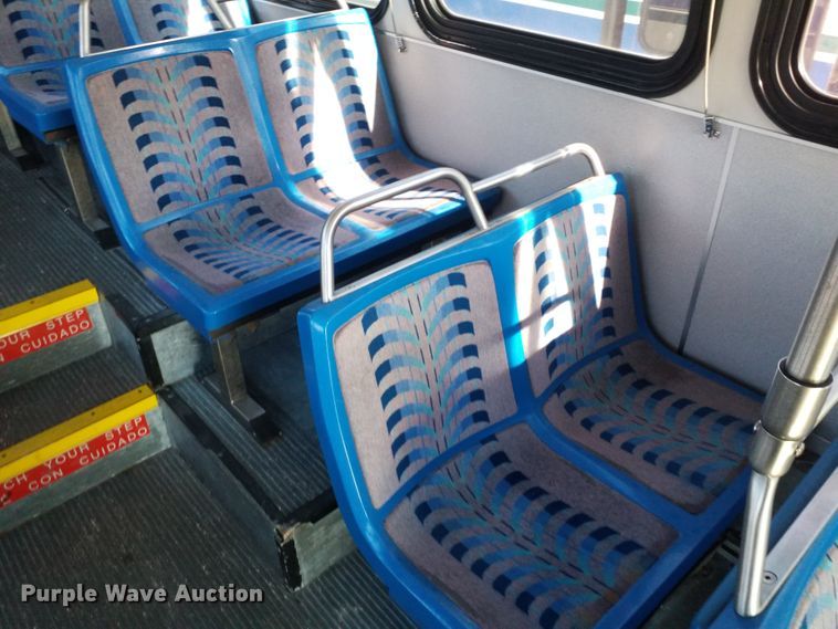 image for item GJ9180 2001 Gillig transit bus