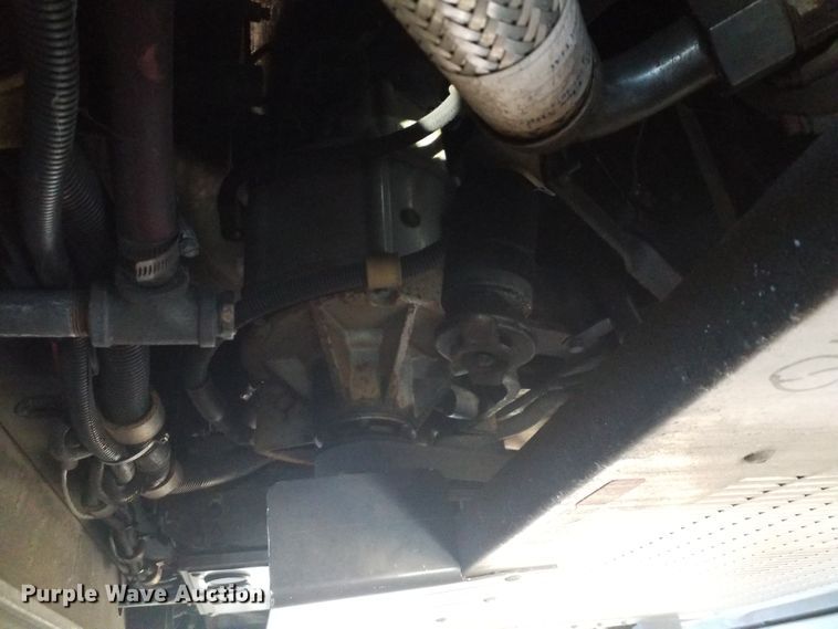 image for item GJ9180 2001 Gillig transit bus