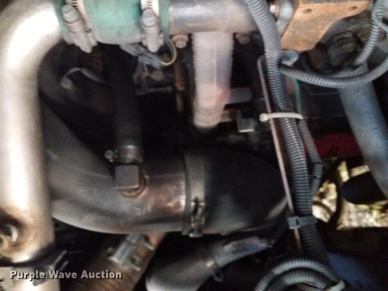 image for item GJ9180 2001 Gillig transit bus