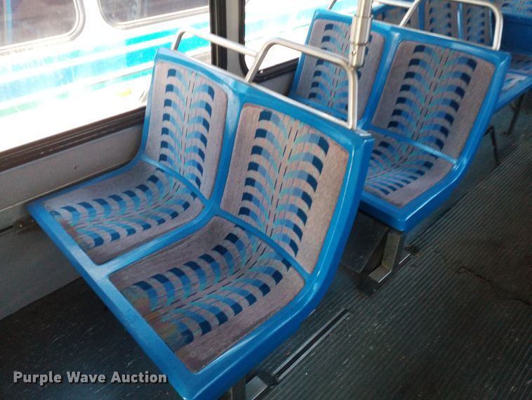 image for item GJ9181 2001 Gillig transit bus