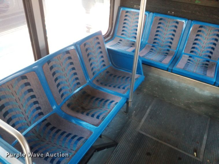 image for item GJ9181 2001 Gillig transit bus