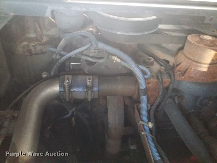 image for item GJ9181 2001 Gillig transit bus