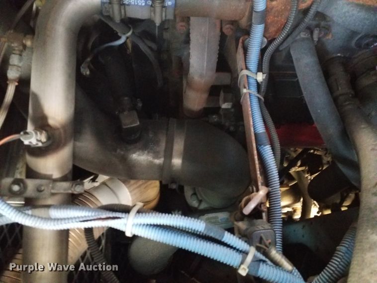 image for item GJ9181 2001 Gillig transit bus