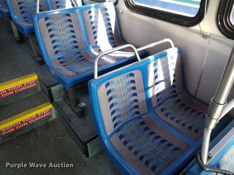 image for item GJ9182 2001 Gillig transit bus