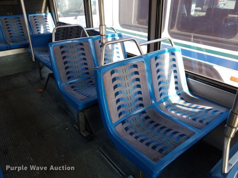 image for item GJ9182 2001 Gillig transit bus