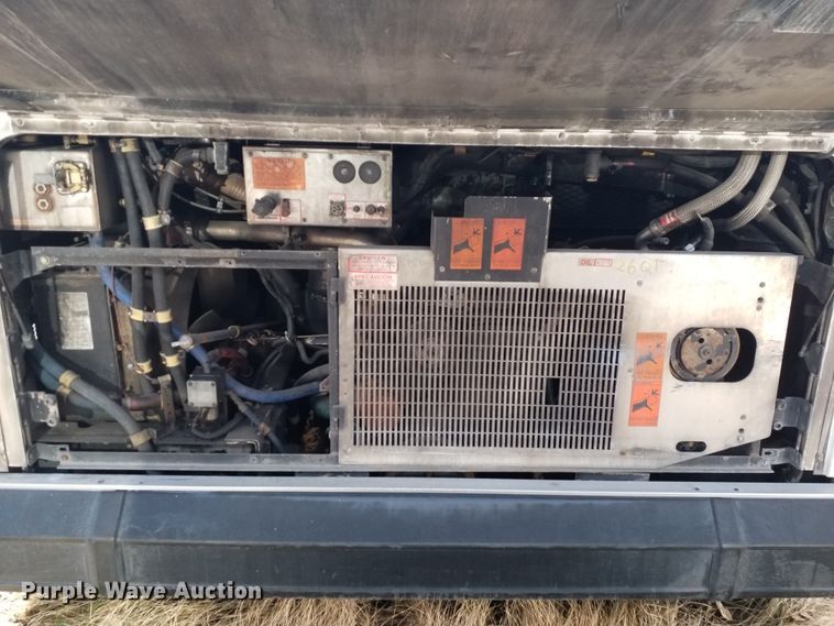 image for item GJ9182 2001 Gillig transit bus