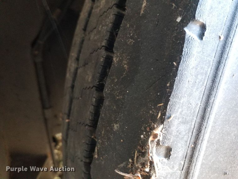 image for item GJ9182 2001 Gillig transit bus