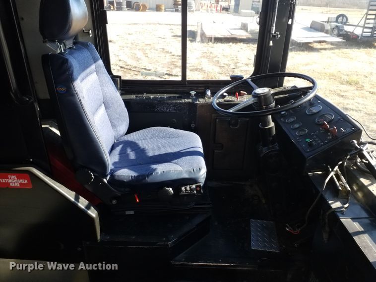 image for item GJ9183 2001 Gillig transit bus