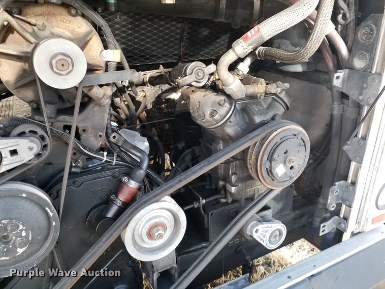 image for item GJ9183 2001 Gillig transit bus