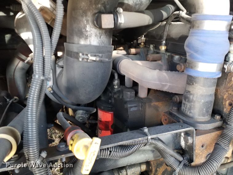 image for item GJ9183 2001 Gillig transit bus