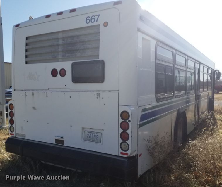 image for item GJ9184 2001 Gillig transit bus