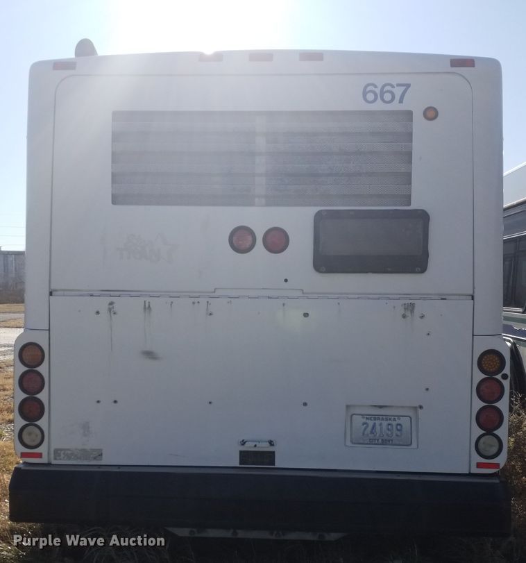 image for item GJ9184 2001 Gillig transit bus