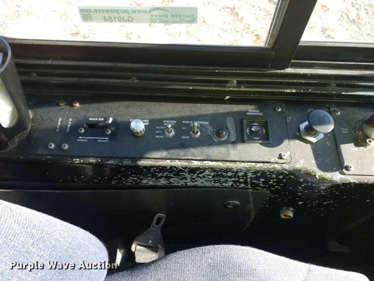 image for item GJ9184 2001 Gillig transit bus