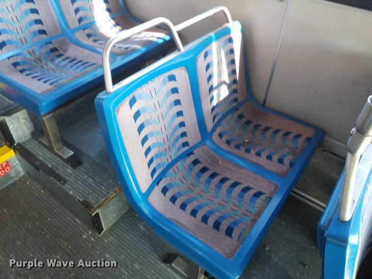 image for item GJ9184 2001 Gillig transit bus