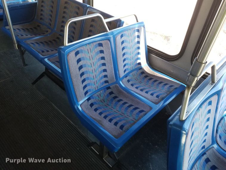 image for item GJ9184 2001 Gillig transit bus