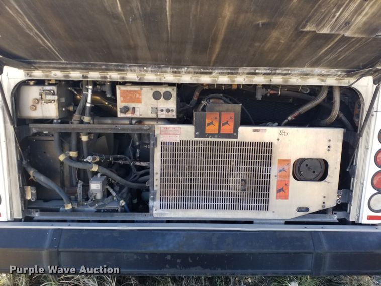 image for item GJ9184 2001 Gillig transit bus