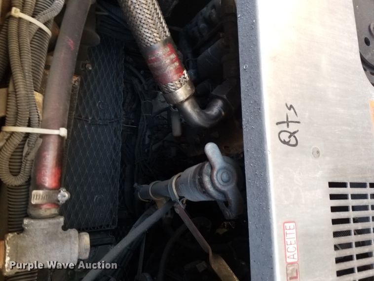 image for item GJ9184 2001 Gillig transit bus