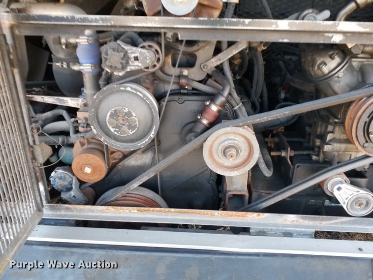 image for item GJ9184 2001 Gillig transit bus