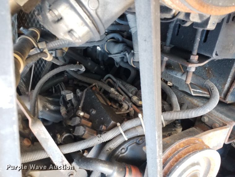 image for item GJ9184 2001 Gillig transit bus