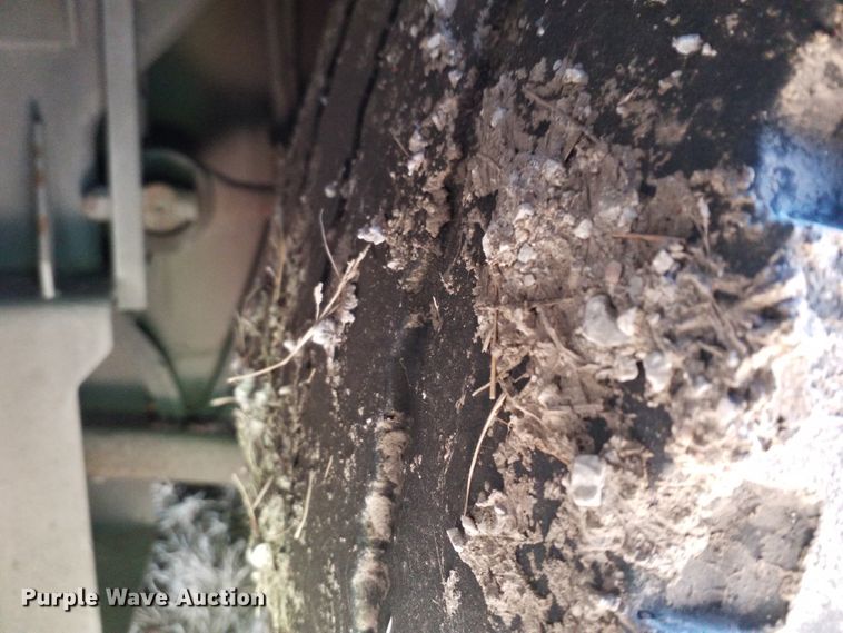 image for item GJ9184 2001 Gillig transit bus