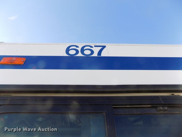 image for item GJ9184 2001 Gillig transit bus