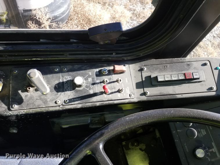 image for item GJ9185 2001 Gillig transit bus