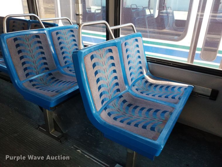 image for item GJ9185 2001 Gillig transit bus